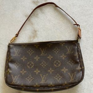 Authentic Vintage Louis Vuitton pouchette